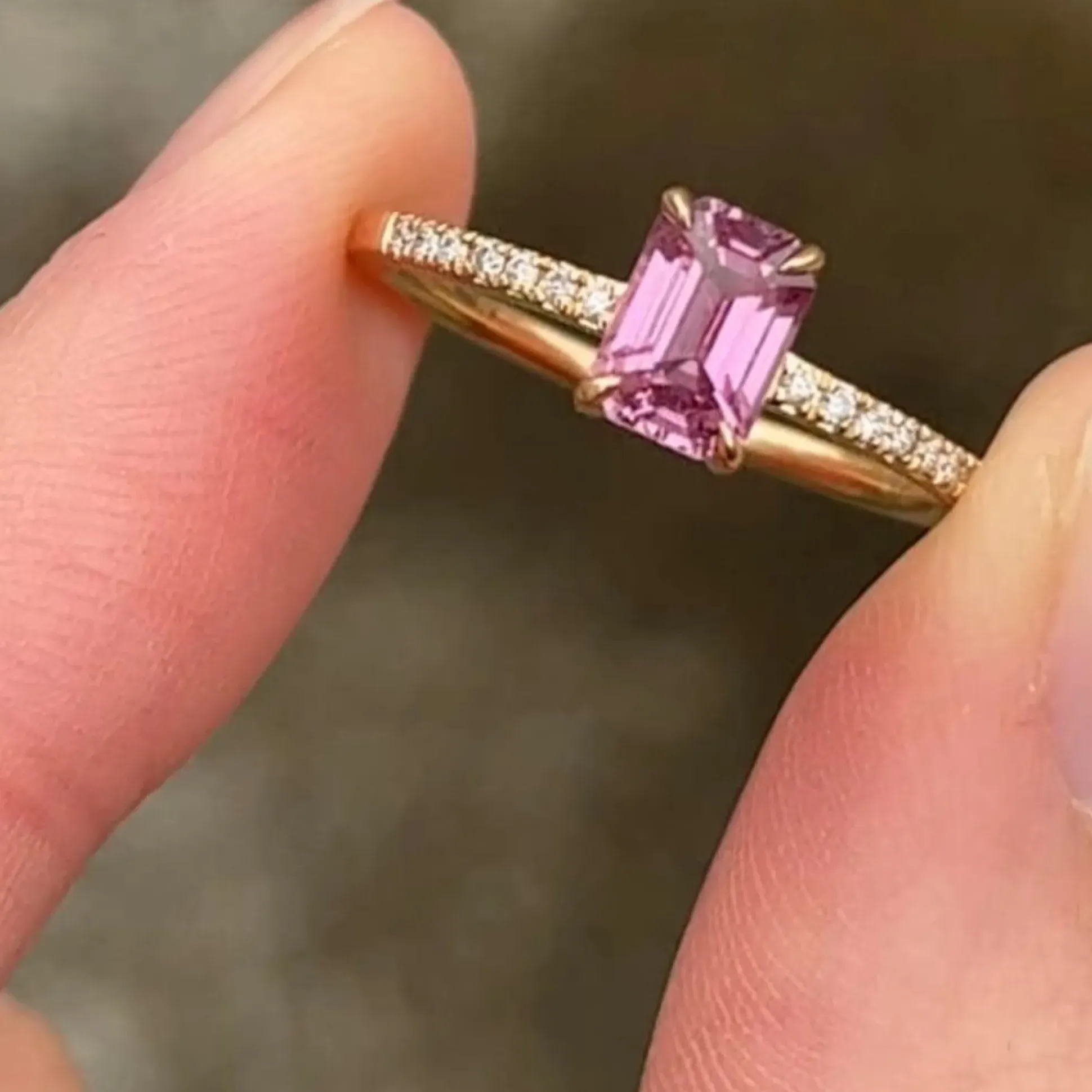 Anpé Atelier Custom Made Ring Pink Safir