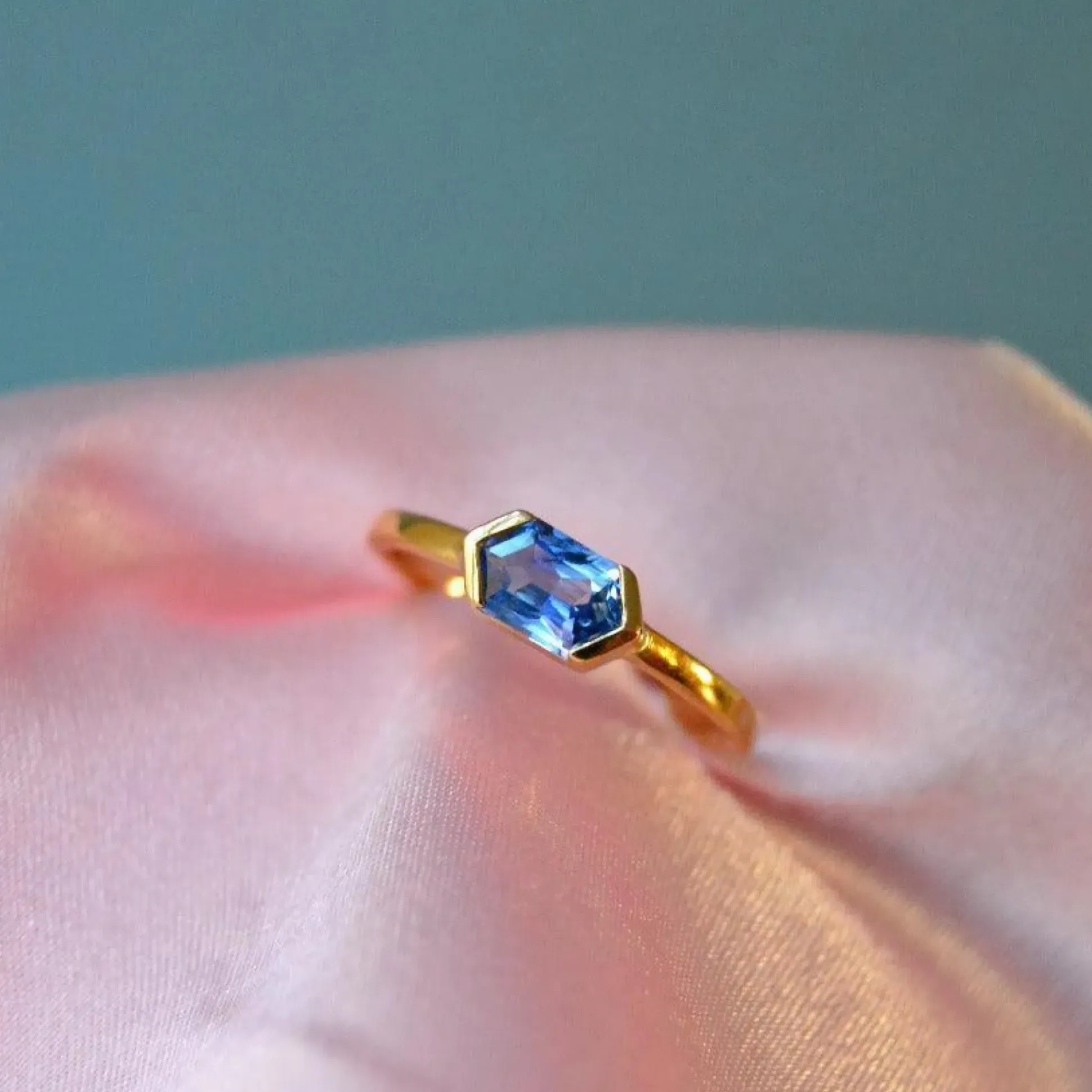 Anpé Atelier Customized Ring Med Blå Safir