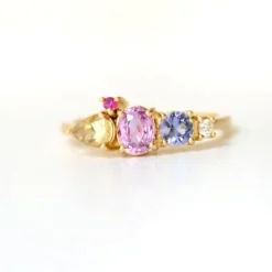Anpé Atelier Varnaya 18kt Guld Ring m. Safirer