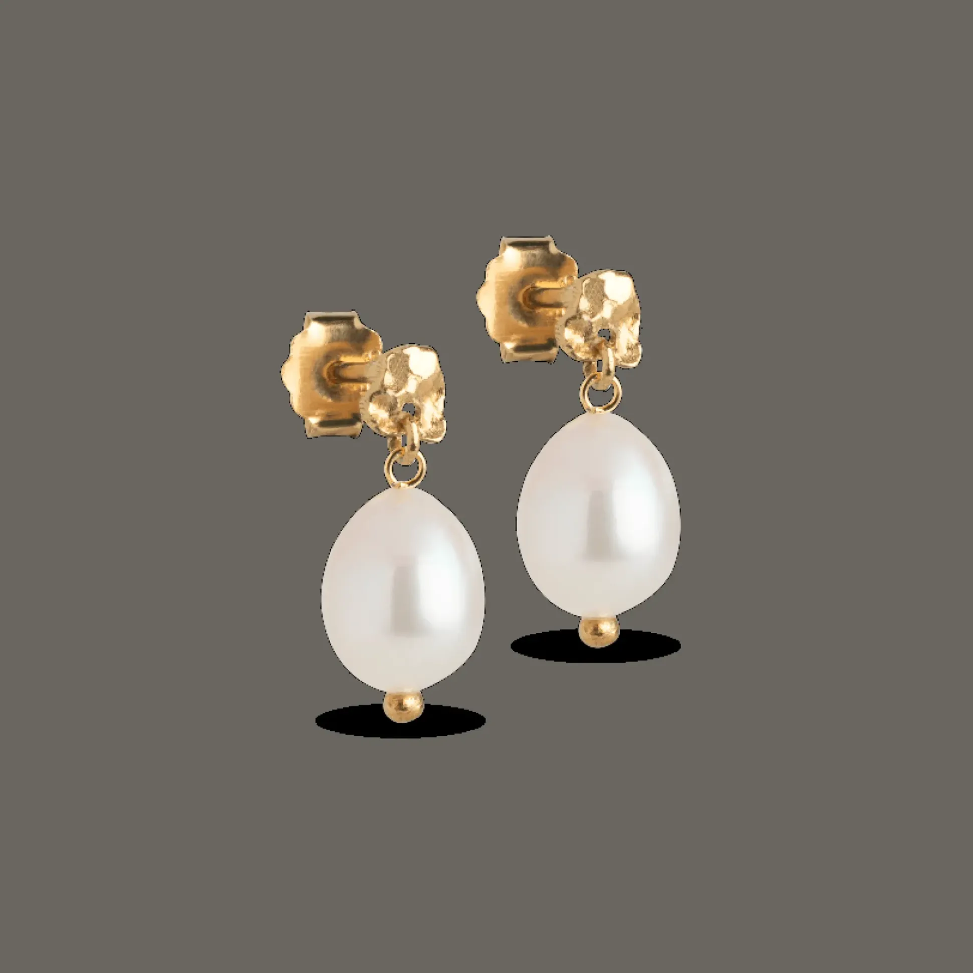 Enamel Poe Pearl Studs - E384GM-Pearl