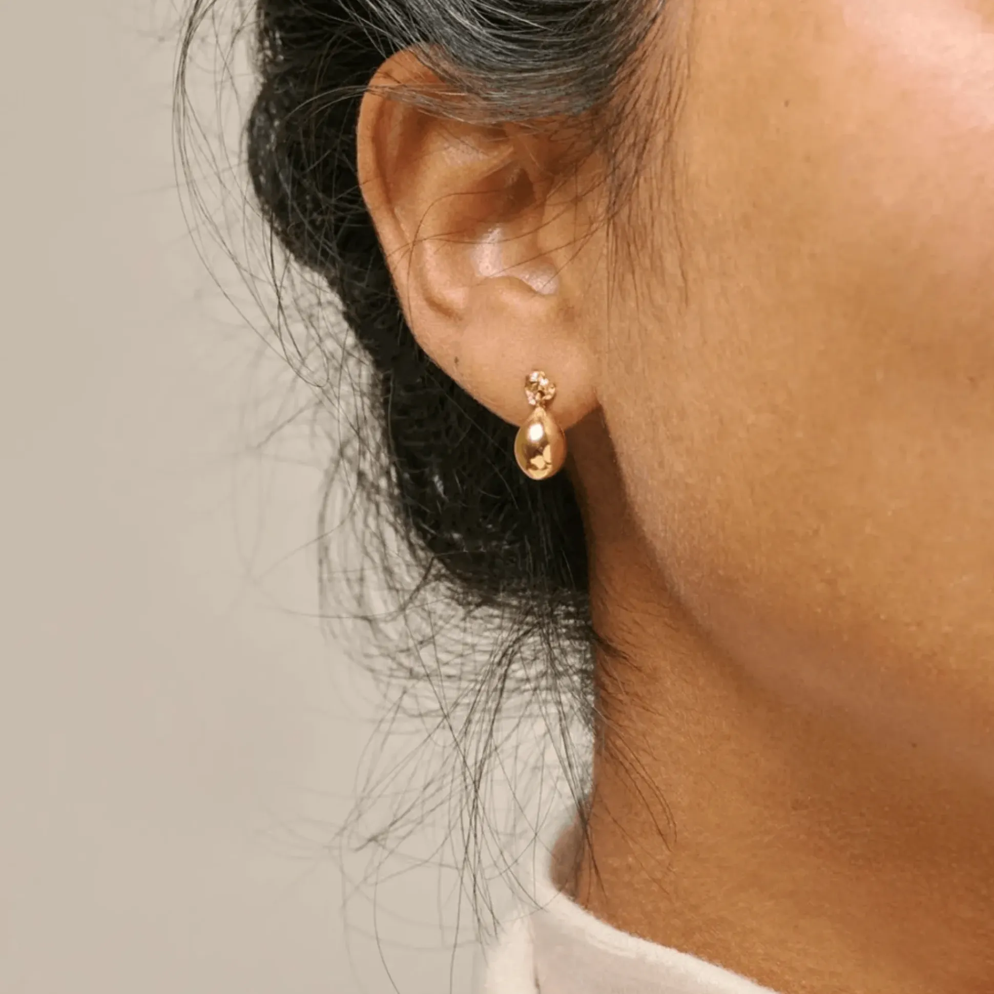 Enamel Poe Studs - Forgyldte Ørestikker - E385GM