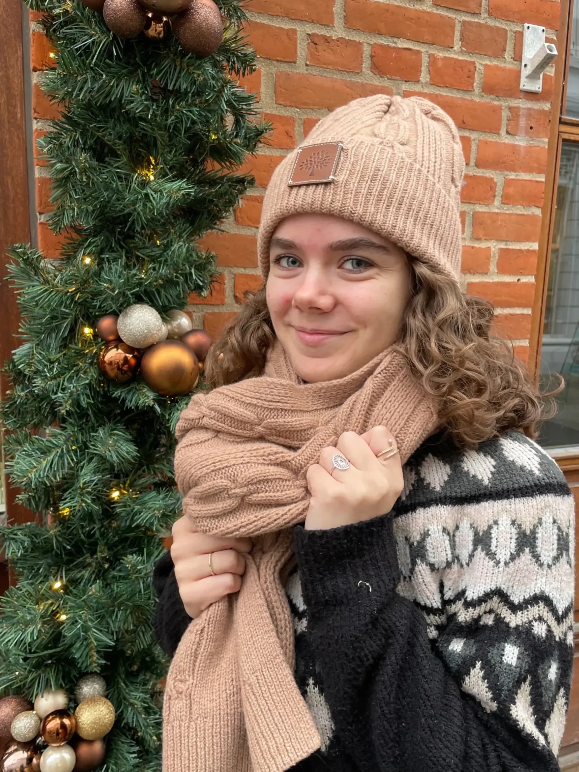 Mulberry Softie Chain Cable Knit Scarf Maple