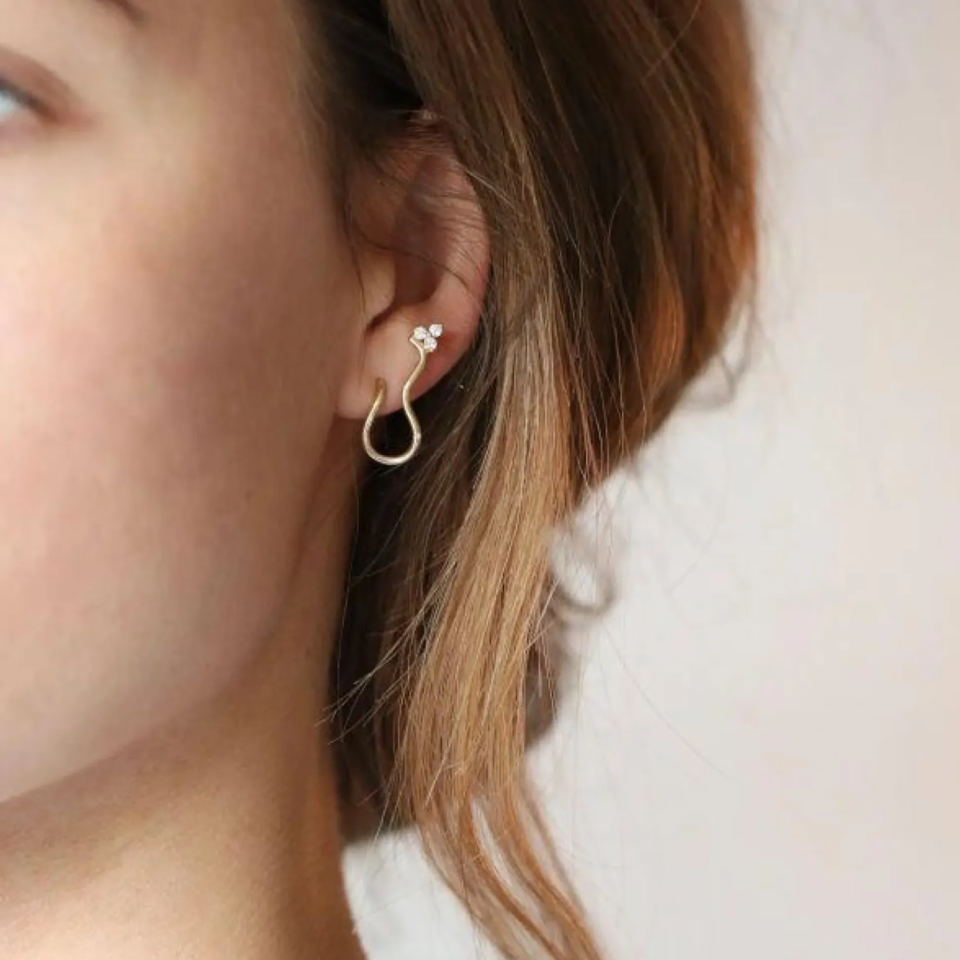 Ro Copenhagen 18kt Fryd Wave Diamant Ørestik Venstre