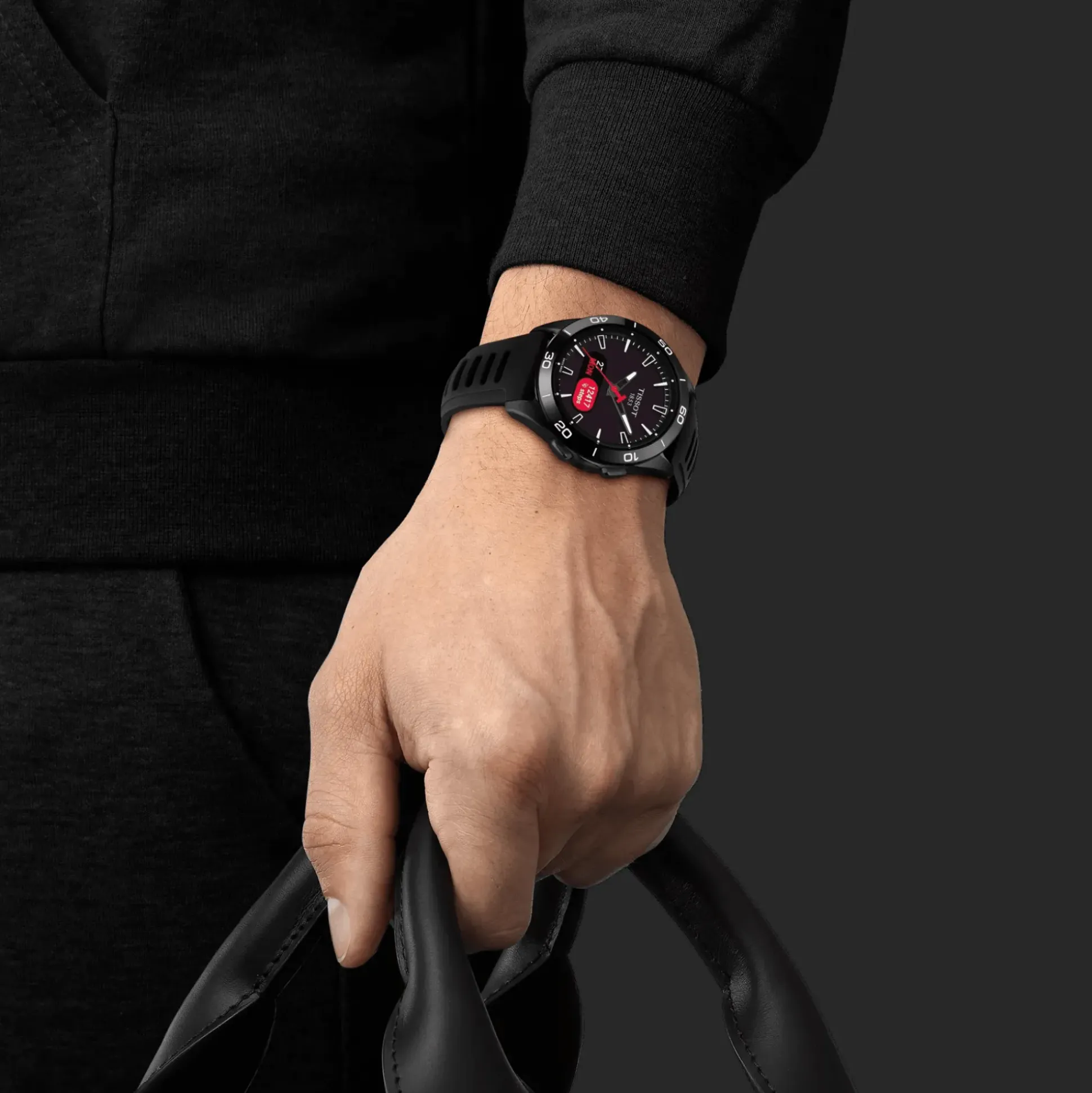 TISSOT T-TOUCH CONNECT SPORT - SORT URSKIVE